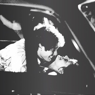 Sociedade do Poeta Morto.