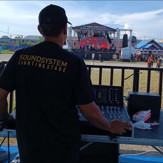 Review Expert Advisor